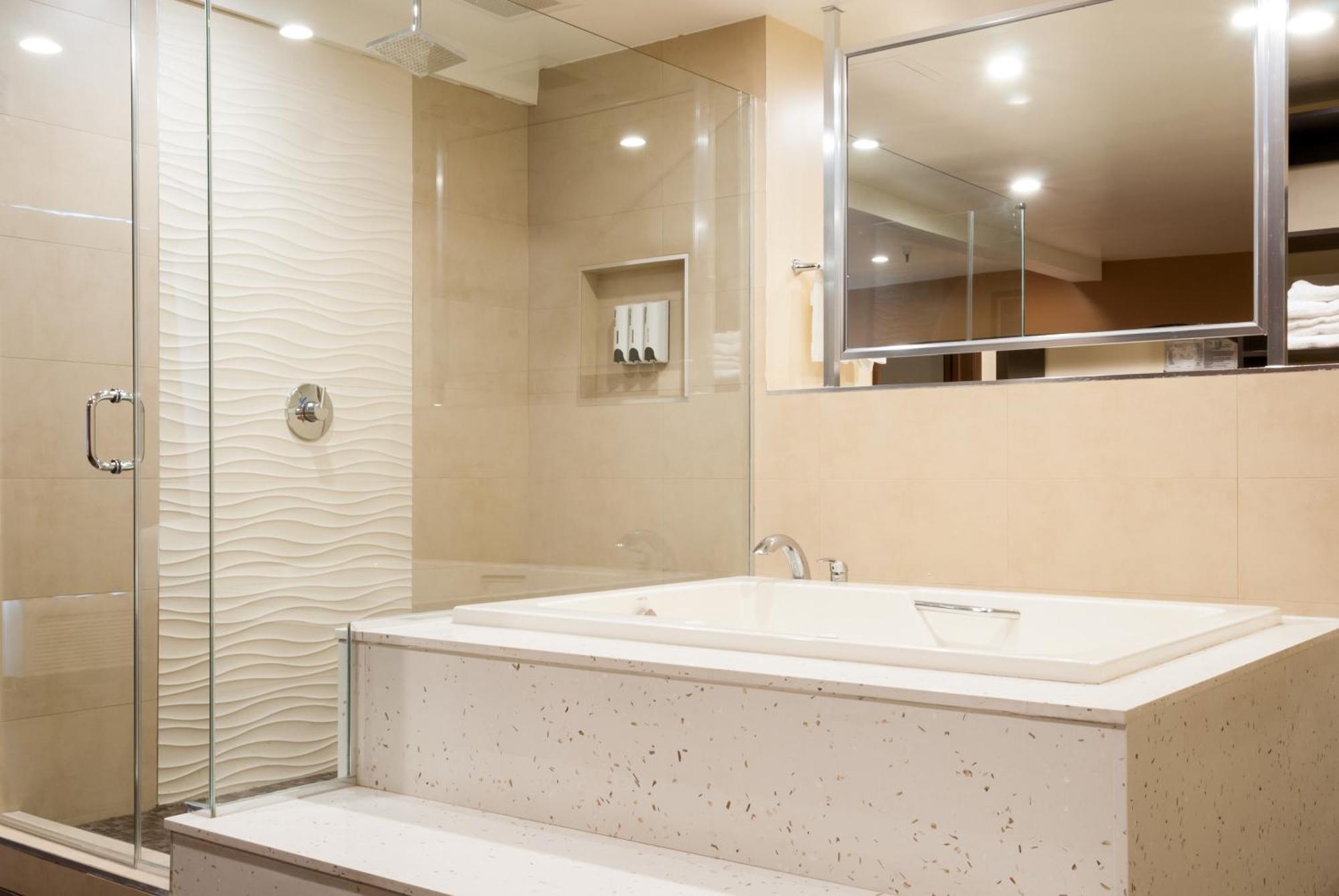 Romance Spa Suite,202330882:JPEG
