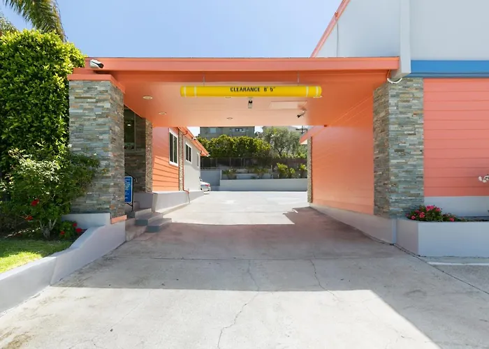 Motel: Pacific Coast Inn